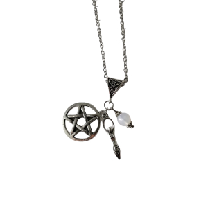 Ketting met Vruchtbaarheidssymbool, Pentagram en Opaal Ketting met Vruchtbaarheidssymbool, Pentagram en Opaal