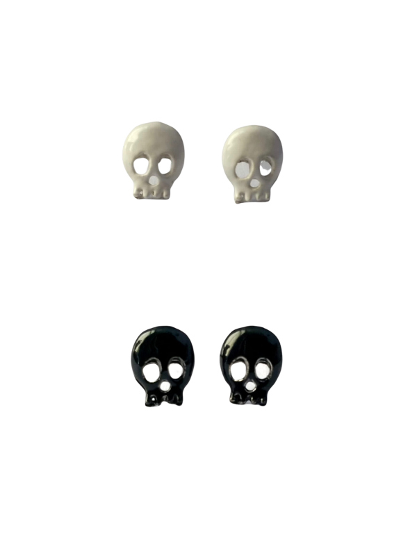 Oorknopjes Skull zwart of wit 