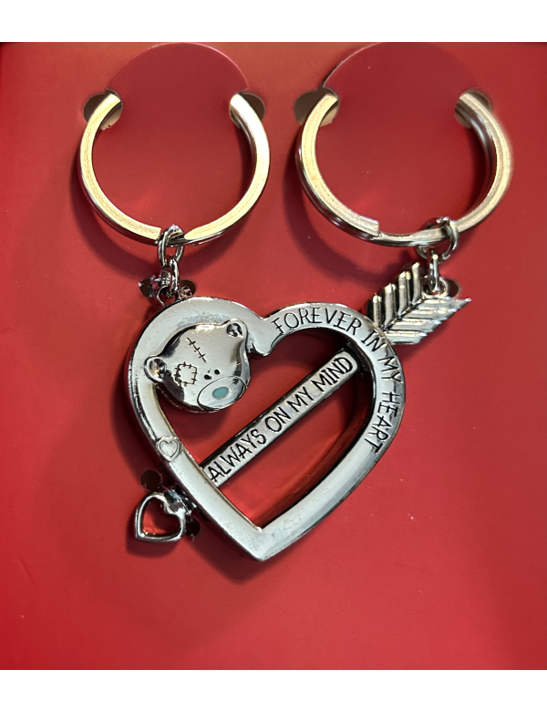 Set van 2 sleutelhangers With love from me to you Set van 2 sleutelhangers With love from me to you